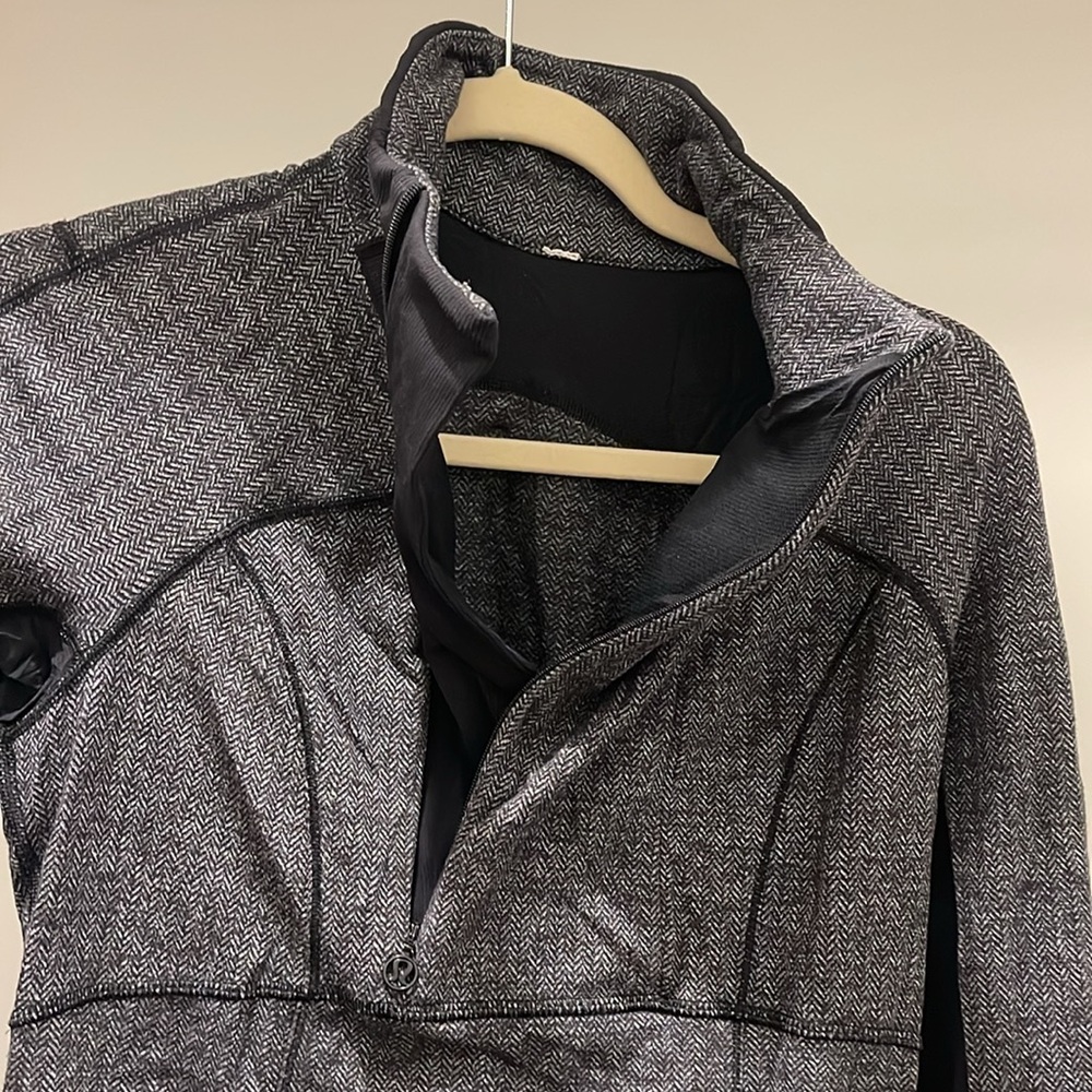 Lululemon 1/2 Zip - Picture 7 of 16